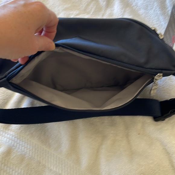 Baggallini Modern Waist Pack Sling - Picture 3 of 10